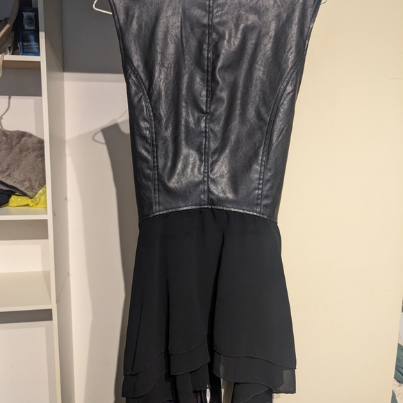 Faux leather vest - Picture 2 of 6